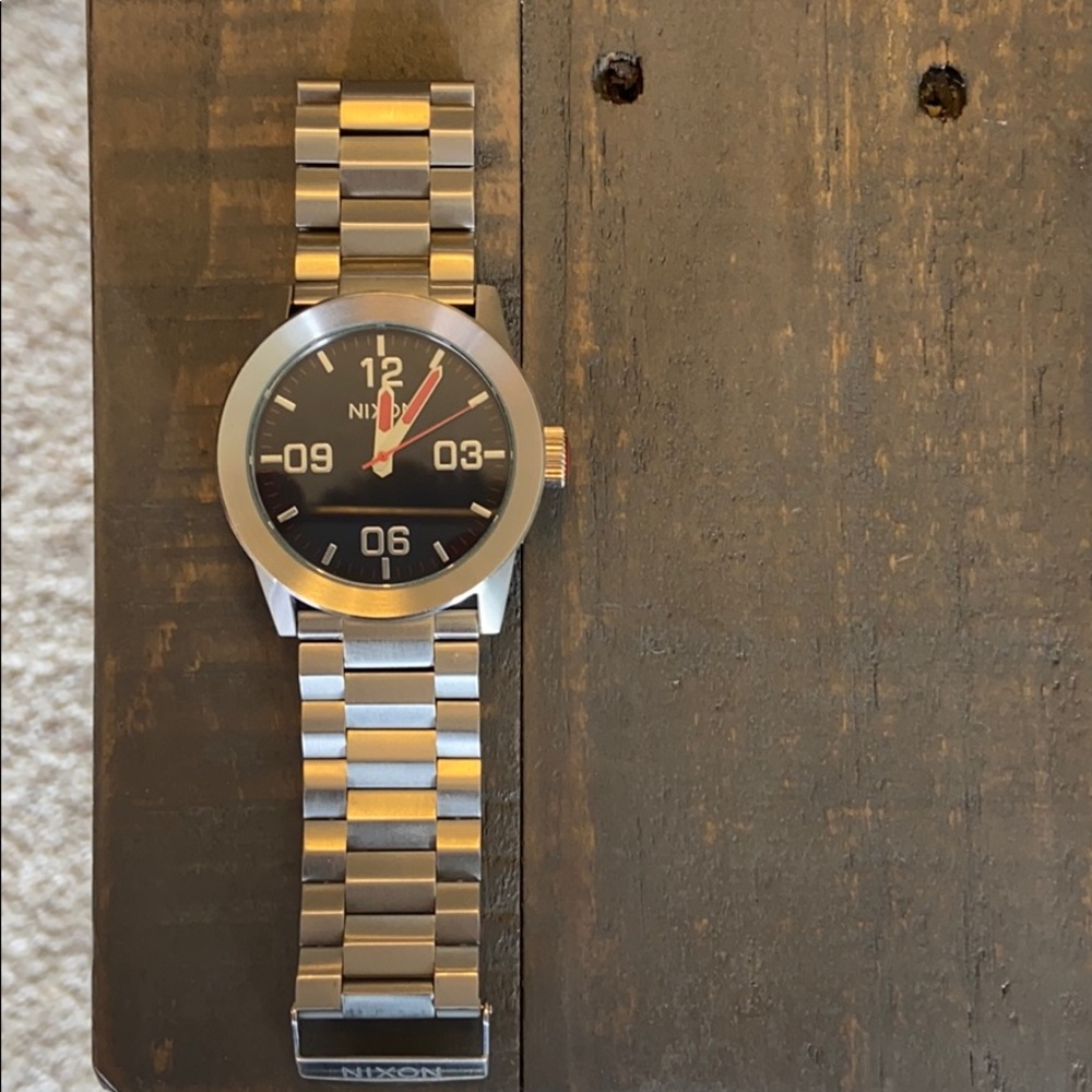 Nixon watch